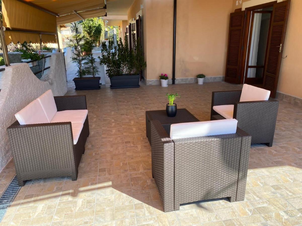 Vista Stromboli Aparthotel Paola Exterior photo